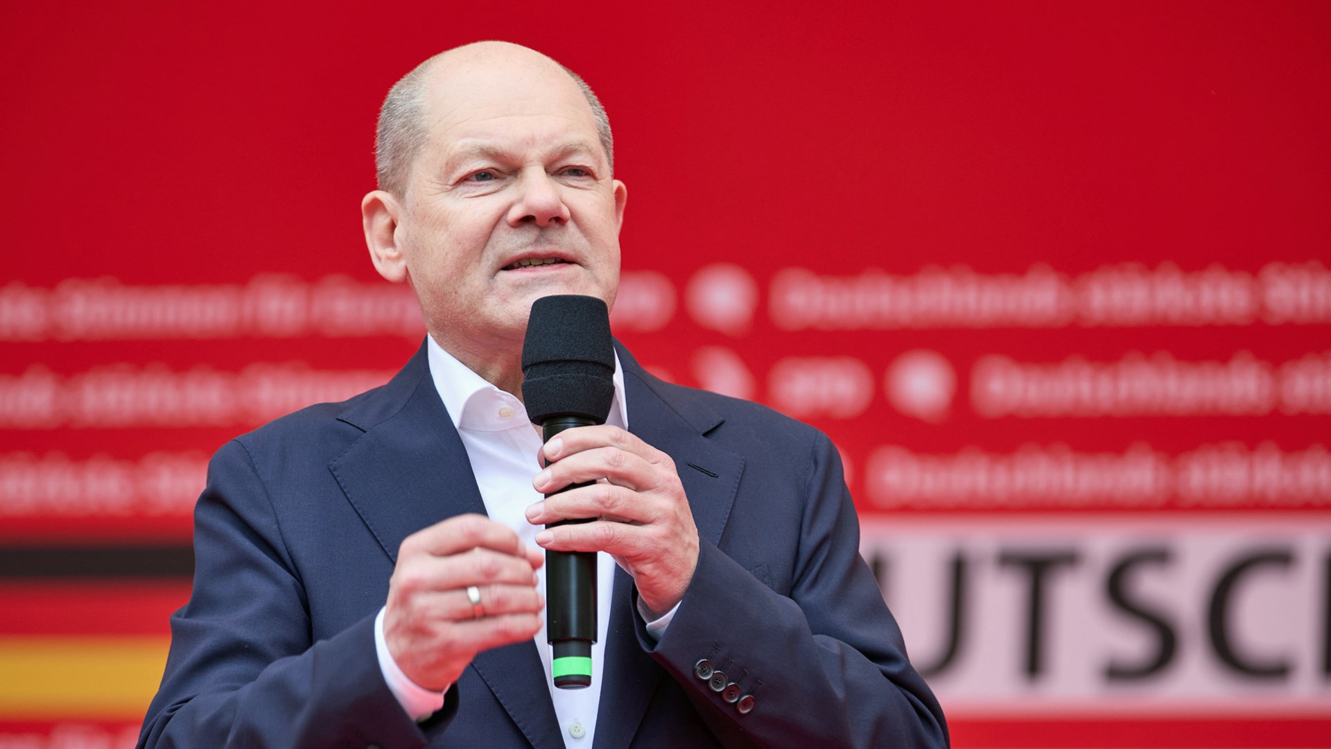 SPD startet Europa-Wahlkampf auf dem Hamburger Fischmarkt