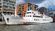 Das Schiff "Seute Deern" liegt im Traditionsschiffhafen in der Hamburger Hafencity. © NDR Foto: Dietrich Lehmann