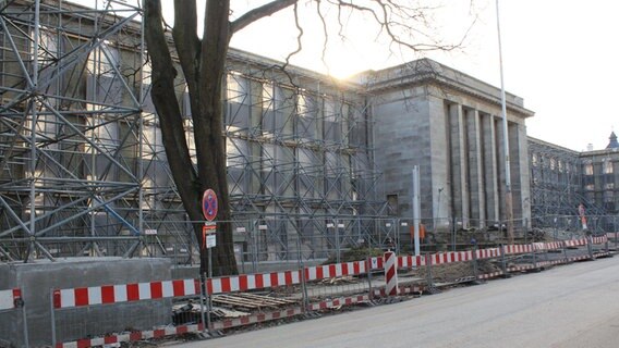 Gerüste um die Baustelle des Sophienpalais © NDR Foto: Carolin Fromm