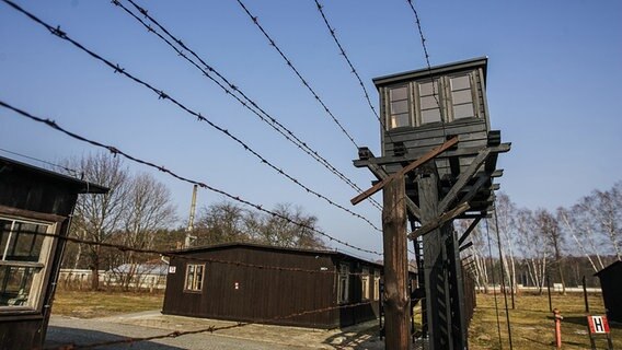 Ein Wachturm am ehemaligen Konzentrationslager Stutthof. © picture alliance / NurPhoto Foto: Michal Fludra