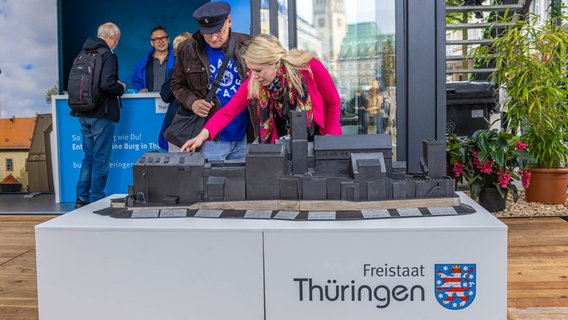 Der Stand von Thüringen auf der Ländermeile zum Tag der Deutschen Einheit. © NDR Foto: Axel Herzig