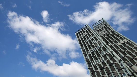 Hochhaus-Duo Tanzende Türme in Hamburg © dpa - Bildfunk Foto: Christian Charisius