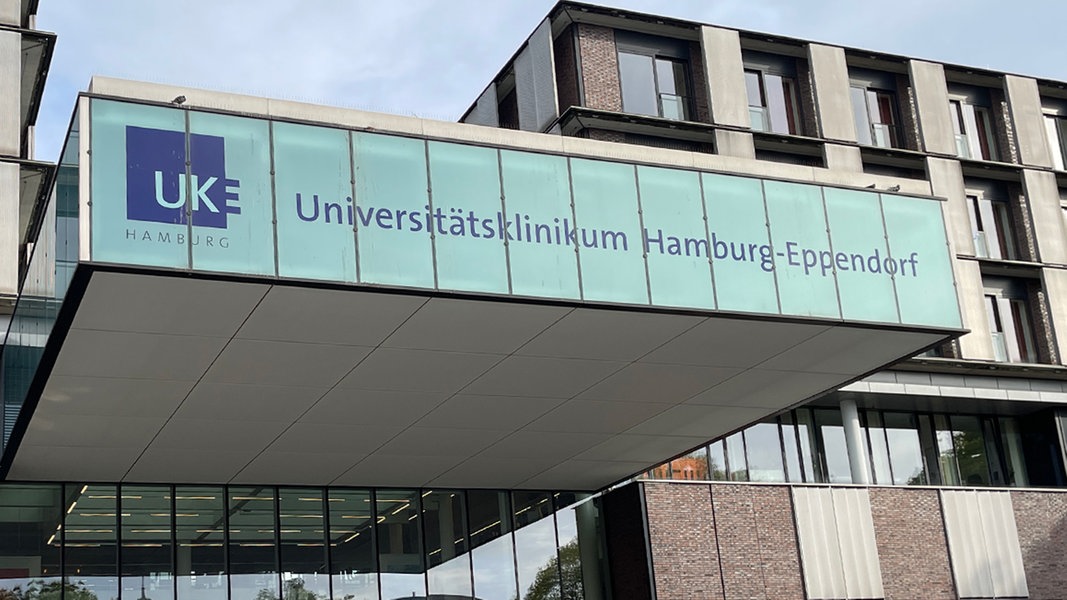 Der Eingang des Universitätsklinikums Hamburg-Eppendorf.