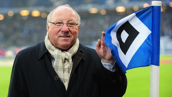 Uwe Seeler im HSV-Stadion im Januar 2013. © picture alliance / dpa | Revierfoto 