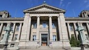 Das Gebäude des Hanseatischen Oberlandesgerichts, in dem das Hamburgische Verfassungsgericht untergebracht ist. © picture alliance/dpa Foto: Christian Charisius
