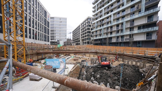 Blick auf die Baugrube und Baustelle der zukünftigen "Villa Viva" im Münzviertel. © picture alliance/dpa | Marcus Brandt Foto: Marcus Brandt