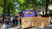 Demonstrierende auf einer Demo am 1. Mai in Hamburg. © NDR Foto: Ingmar Schmidt