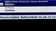 Anzeigetafel über Zugausfälle am Hamburger Hauptbahnhof © NDR 
