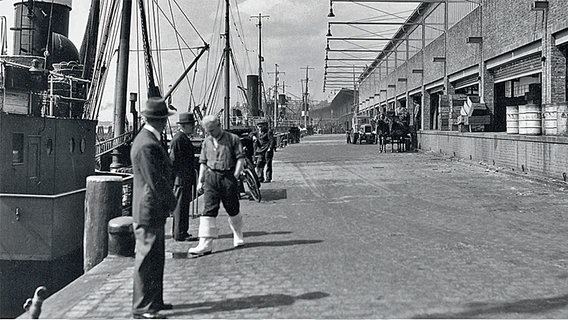Der Altonaer Fischereihafen in den 1930er-Jahren © hhla.de / hamburger-fotoarchiv.de 