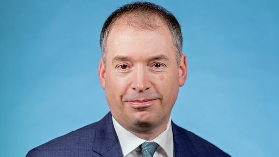 Porträtbild von Niels Annen, Bundestagsabgeordnete in der SPD Fraktion in der 19. Legislaturperiode im Deutschen Bundestag, © picture alliance / dpa Foto: Michael Kappeler