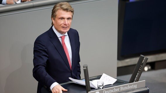 Der CDU-Politiker Thomas Bareiß bei einer Rede im Bundestag. © dpa picture alliance/Geisler-Fotopress Foto: Jean MW