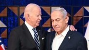 Joe Biden (l.), Präsident der USA, und Benjamin Netanjahu, Ministerpräsident von Israel, bei einem Treffen in Tel Aviv. © dpa bildfunk/GPO Foto: Avi Ohayon