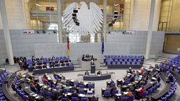 Der Bundestag in Berlin. © dpa Foto: Arno Burgi