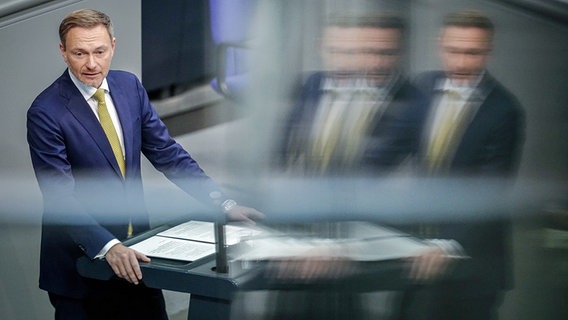 Bundesfinanzminister Christian Lindner (FDP) bei einer Rede im Bundestag. © dpa-Bildfunk Foto: Kay Nietfeld