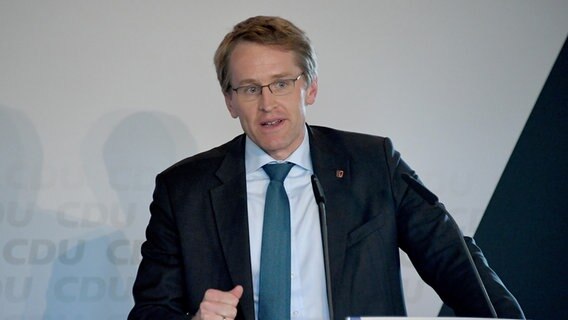 Daniel Guenther CDU Ministerpräsident spricht. © dpa picture alliance Foto: Carsten Rehder