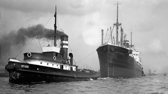 Schiffe im Hamburger Hafen 1932. © NDR Archiv 