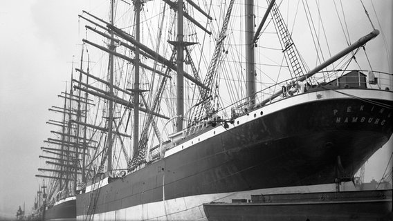 Segelschiff "Peking" im Hamburger Hafen 1932. © NDR Archiv 