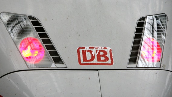 Das Logo der Deutschen Bahn auf einem ICE © dpa - Bildfunk Foto: Federico Gambarini