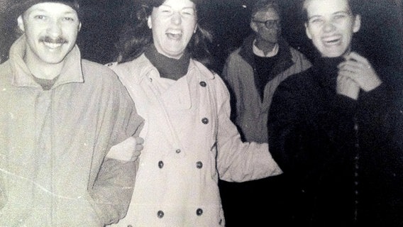 Jane Thorun (2.v.l.) und Freunde 1989 beim ersten Besuch im Westen © NDR Foto: privat