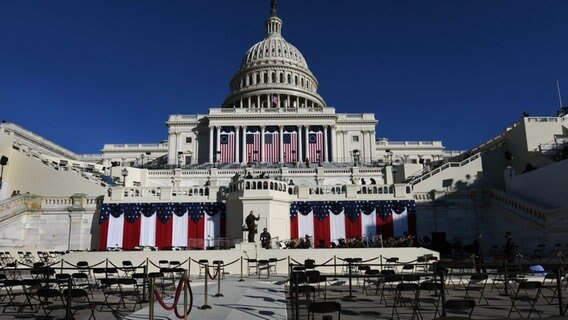 Das Kapitol in Washington vor der Amteinsführung von Joe Biden. © ZUMA Wire/dpa Foto: Carol Guzy