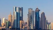 Die Skyline von Doha. © picture alliance / robertharding | Neil Farrin Foto: Neil Farrin