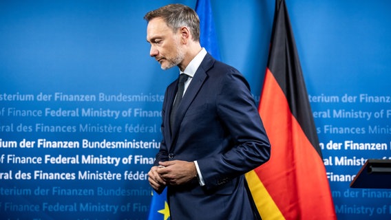 Bundesfinanzminister Christian Lindner (FDP) gibt am 23. November 2023 ein Pressestatement ab © Michael Kappeler/dpa Foto: Michael Kappeler/dpa