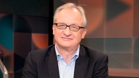Der Politologe Albrecht von Lucke. © Imago Images / Future Image Foto: T. Bartilla