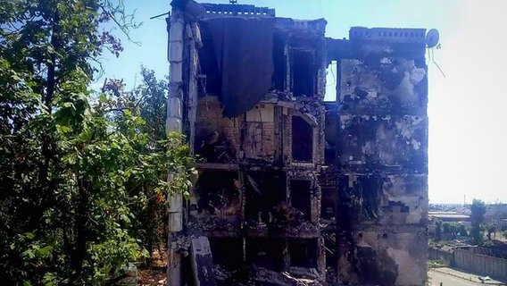 Trümmer eines Gebäudes in Lyssytschansk © -/(Militärverwaltung der Region Luhansk/AP/dpa 