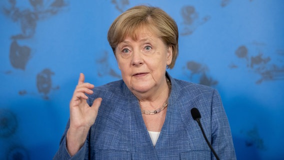 Bundeskanzlerin Angela Merkel bei einer Pressekonferenz © dpa Foto: Michael Kappeler