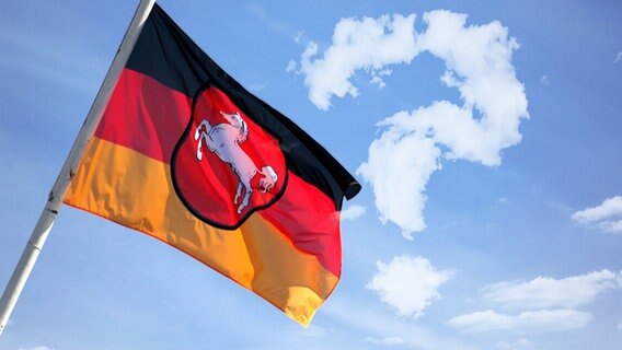 Fahne von Niedersachsen. © imago Foto: mangold