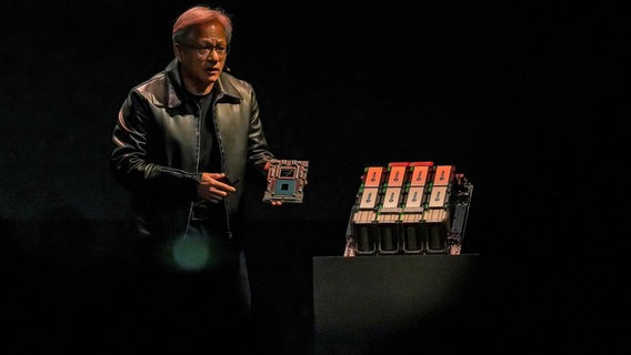 Jensen Huang, Präsident von NVIDIA, spricht während der COMPUTEX 2023. © picture alliance / SOPA Images via ZUMA Press Foto: Walid Berrazeg