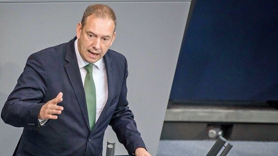 Der CDU-Politiker Henning Otte bei einer Rede im Bundestag. © imago 