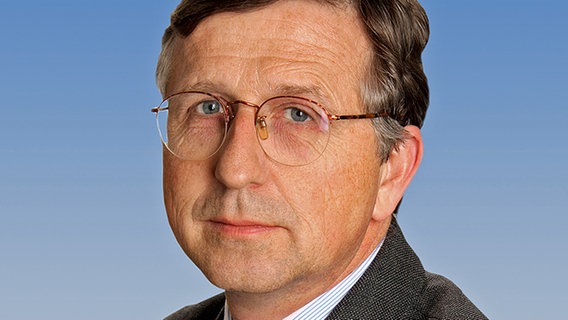 Porträtbild des ARD-Korrespondenten Dr. Clemens Verenkotte. © BR 