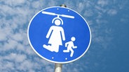 Pictogramm auf einem blauen Schild © fotolia.com Foto: bluedesign