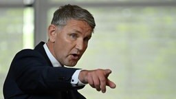 Björn Höcke, Fraktionsvorsitzender der AfD im Thüringer Landtag Björn Höcke, Fraktionsvorsitzender der AfD im Thüringer Landtag © Sebastian Kahnert/dpa