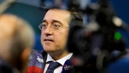 Der Außenminister von Spanien, José Manuel Albares, spricht während eines Treffens der EU-Außenminister im Gebäude des Europäischen Rates (Archivbild). © AP/dpa Foto: Virginia Mayo