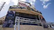 Das Büro des TV-Senders "Al-Dschasira" in Ramallah (Israel). © AP/dpa Foto: Nasser Nasser