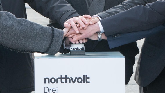 Northvolt - Baubeginn Batteriezellfabrik bei Heide in Schleswig-Holstein. © picture alliance Foto: Chris Emil Janßen