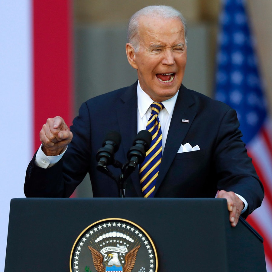 Der Präsident der USA, Joe Biden, spricht auf einer Veranstaltung auf dem Nato-Gipfel in Vilnius (Litauen). © AP/dpa Foto: Mindaugas Kulbis