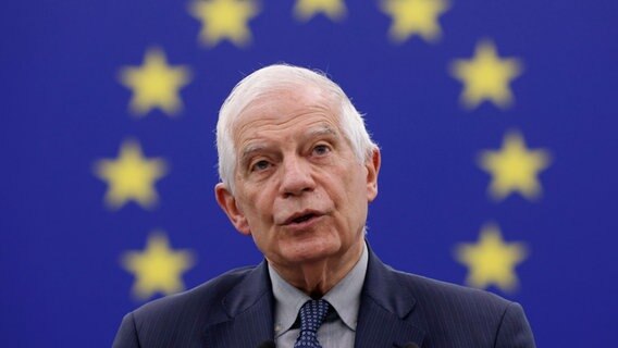 Der Leiter der Außenpolitik der Europäischen Union, Josep Borrell, spricht während einer Debatte im Europäischen Parlament. © AP/dpa Foto: Jean-Francois Badias