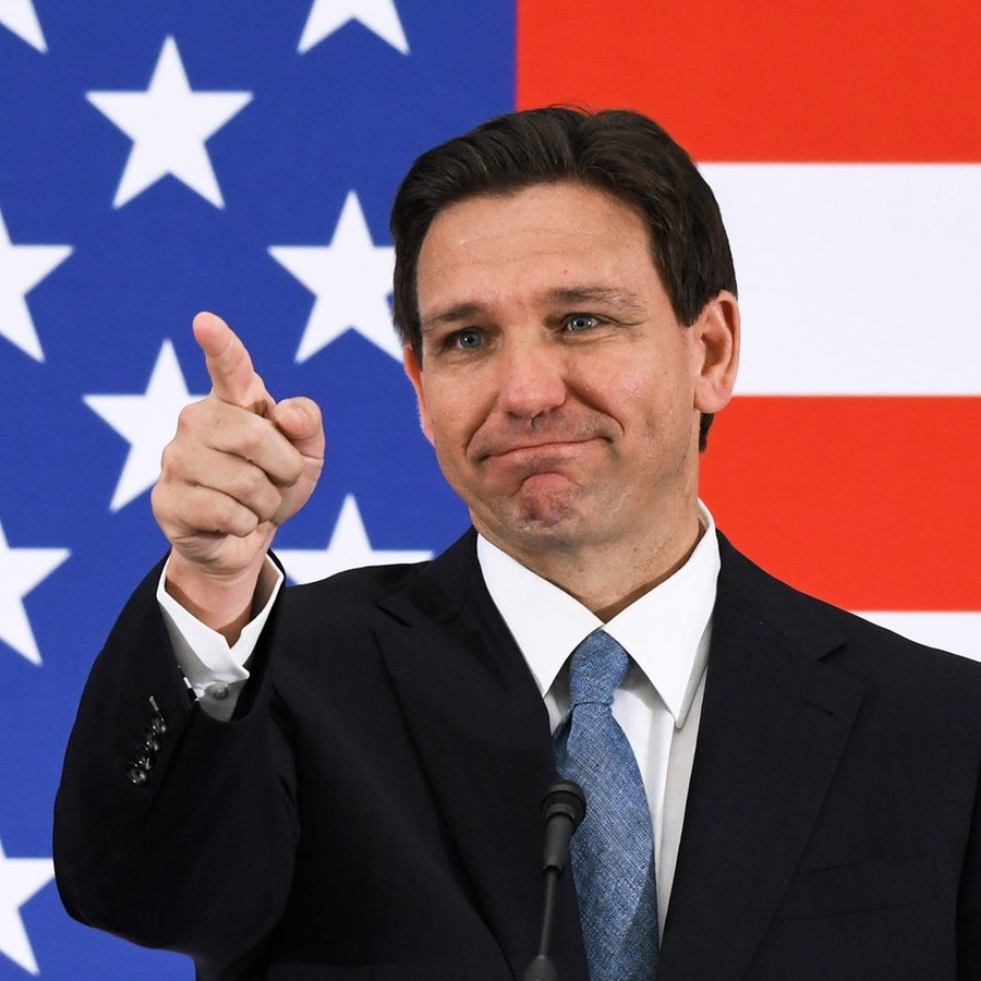 Der US-Republikaner Ron DeSantis will Präsident der Vereinigten Staaten werden und kündigt seine Kandidatur an. © picture alliance Foto: Paul Hennessy