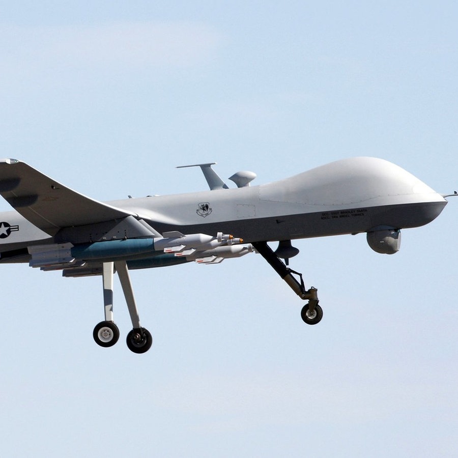 Eine amerikanische Drohne vom Typ MQ-9 Reaper beim Landeanflug nach einer Flugtrainingsmission im Jahr 2009. © dpa picture alliance Foto: Paul Ridgeway