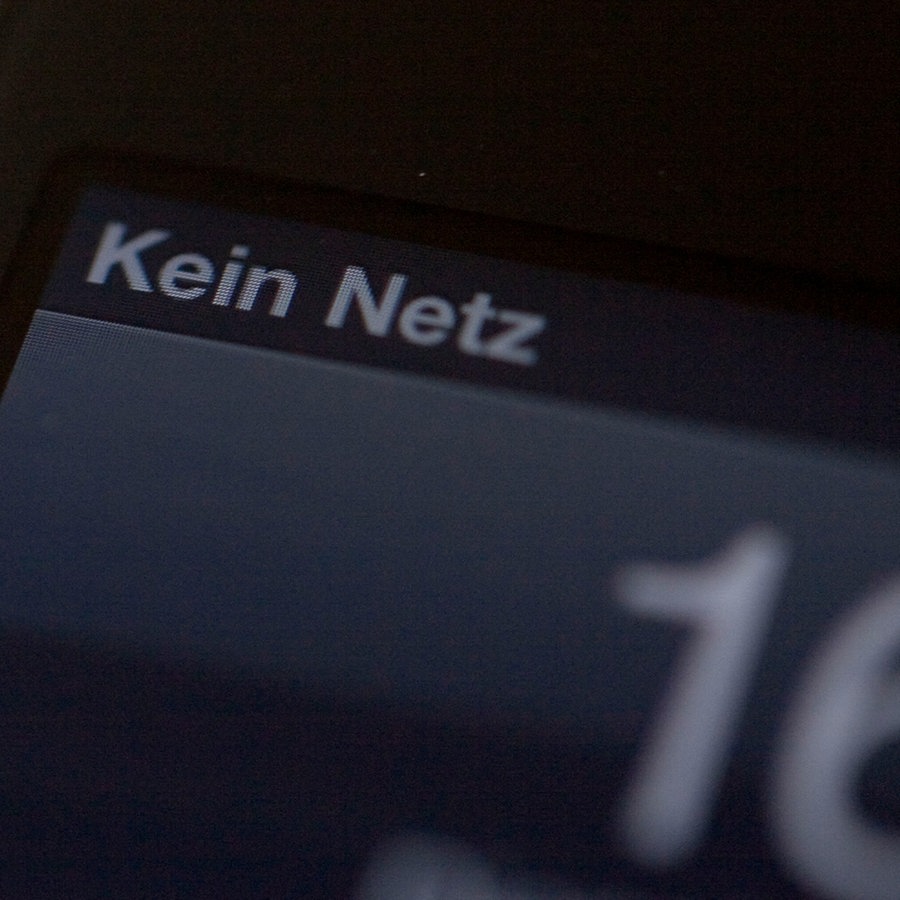 Die Aufschrift «Kein Netz» auf dem Bildschirm eines Mobiltelefons. © picture alliance / dpa Foto: Inga Kjer