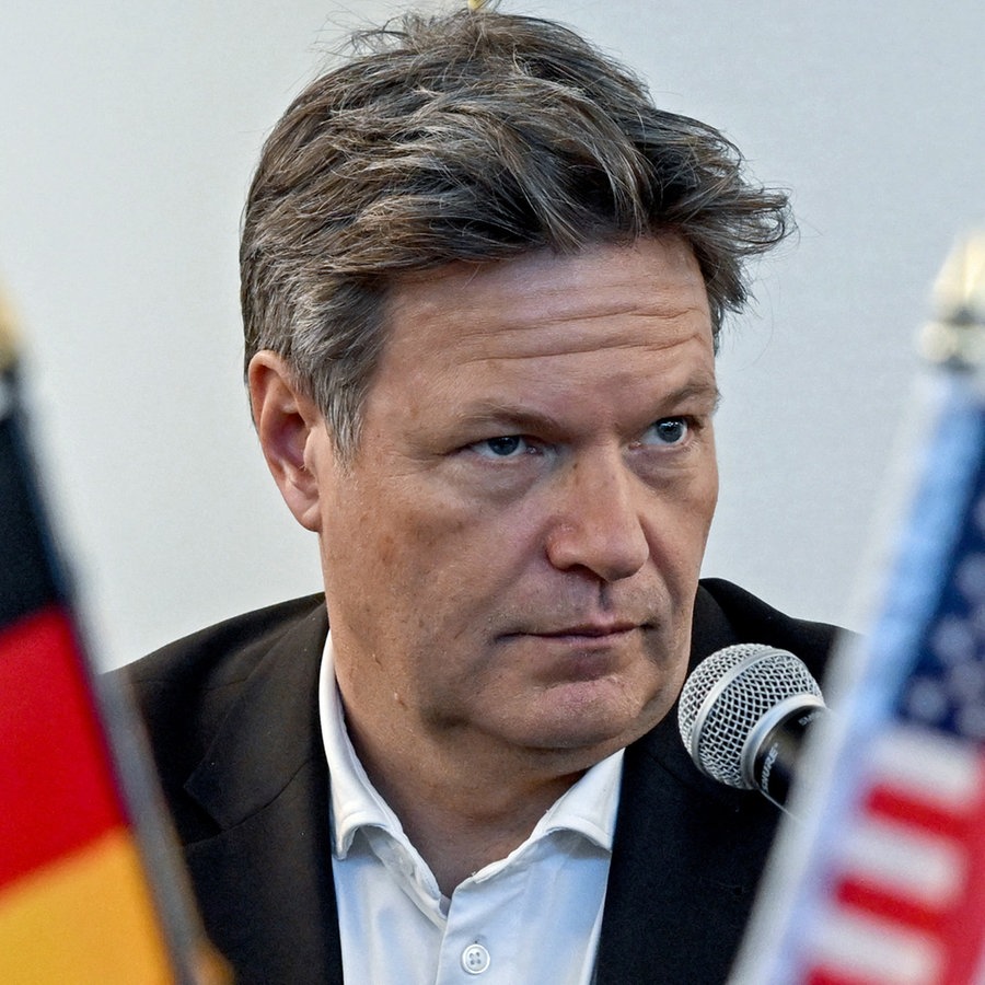 Vizekanzler und Bundesminister für Wirtschaft und Klimaschutz, Robert Habeck (Bündnis 90/Die Grünen), trifft deutsche und US-Unternehmensvertreterinnen und Vertreter zu einem Roundtable-Gespräch in Chicago (USA). © dpa Foto: Britta Pedersen