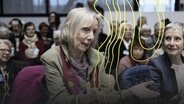 Rosmarie Wydler-Waelti (links) Co-Vorsitzende von den Klimaseniorinnen reagiert im Gerichtssaal während einer öffentlichen Anhörung vor der Großen Kammer des Europäischen Gerichtshofs für Menschenrechte (EGMR) am Mittwoch, den 29. März 2023, in Straßburg, Frankreich. © picture alliance Foto: Jean-Christophe Bott