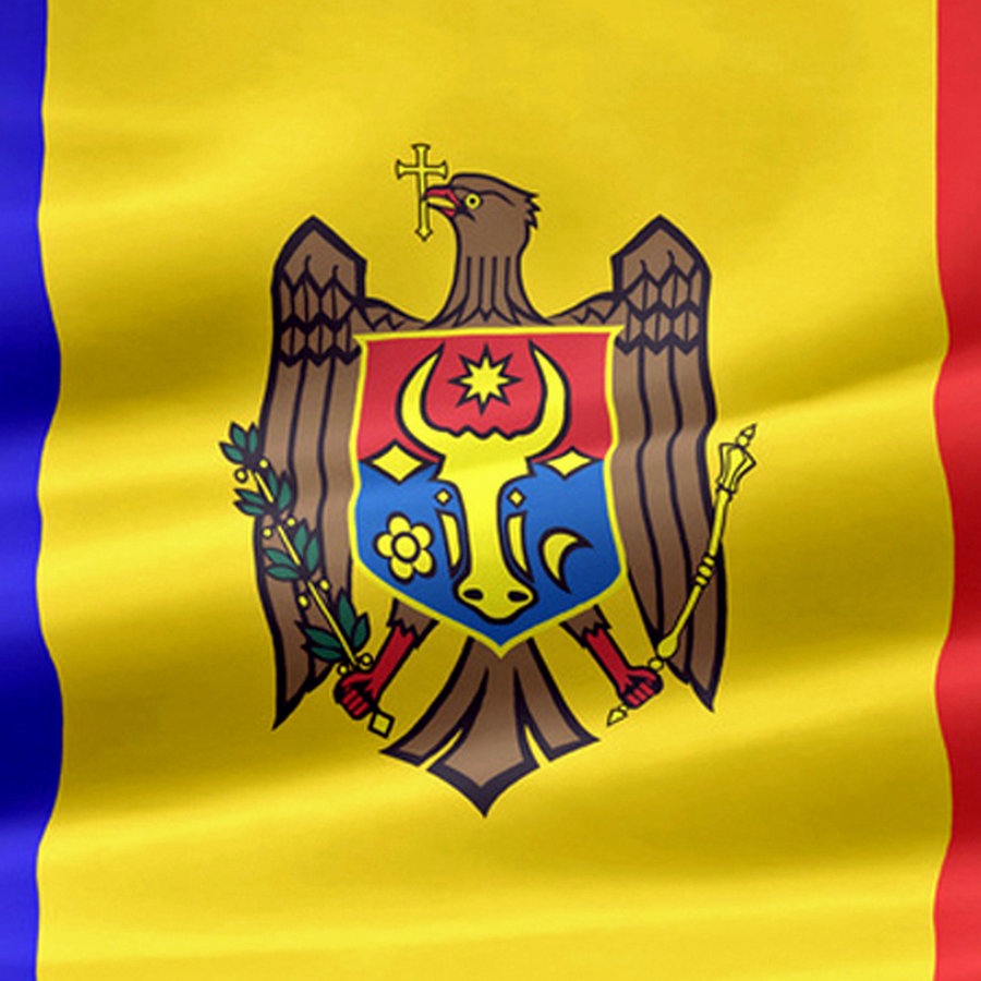 Die Flagge von Moldawien (Moldau) ist horizontal blau, gelb, rot und hat einen Adler-Wappen in der Mitte. © Fotolia Foto: Jürgen Priewe
