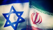 Fahnen von Israel und dem Iran, Eskalation im Nahost-Konflikt © picture alliance / CHROMORANGE | Foto: Christian Ohde