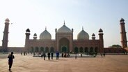 Ein Blick auf die Badshahi Moschee in Pakistan © picture alliance / AA | Muhammed Semih UÄurlu Foto: Muhammed Semih UÄurlu