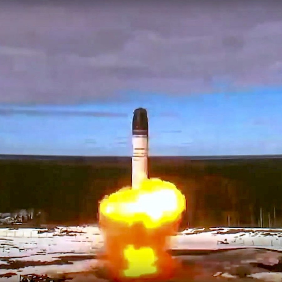 Russland testet eine Interkontinentalrakete vom Typ Sarmat. © picture alliance 