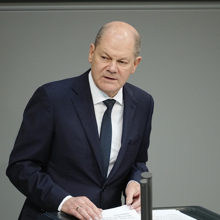 Bundeskanzler Olaf Scholz spricht im Bundestag über Deutschlands Sicherheit und weitere Unterstützung der Ukraine. © picture alliance/dpa | Kay Nietfeld Foto: Kay Nietfeld